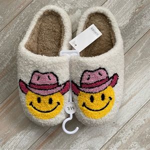 Smily Face Slippers - Pink Cowboy Hat Fuzzy Slippers